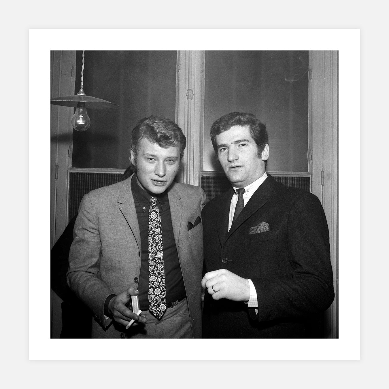 photo-noir-et-blanc-chanteaurs-français-johnny-hallyday-eddy-mitchell