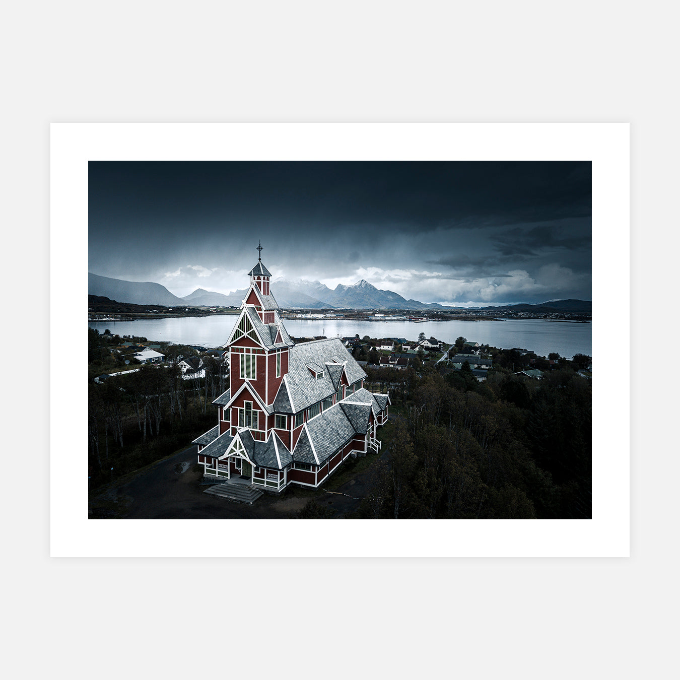 photo-eglise-paysage-montagne-norvege-decoration-murale-salle-a-manger