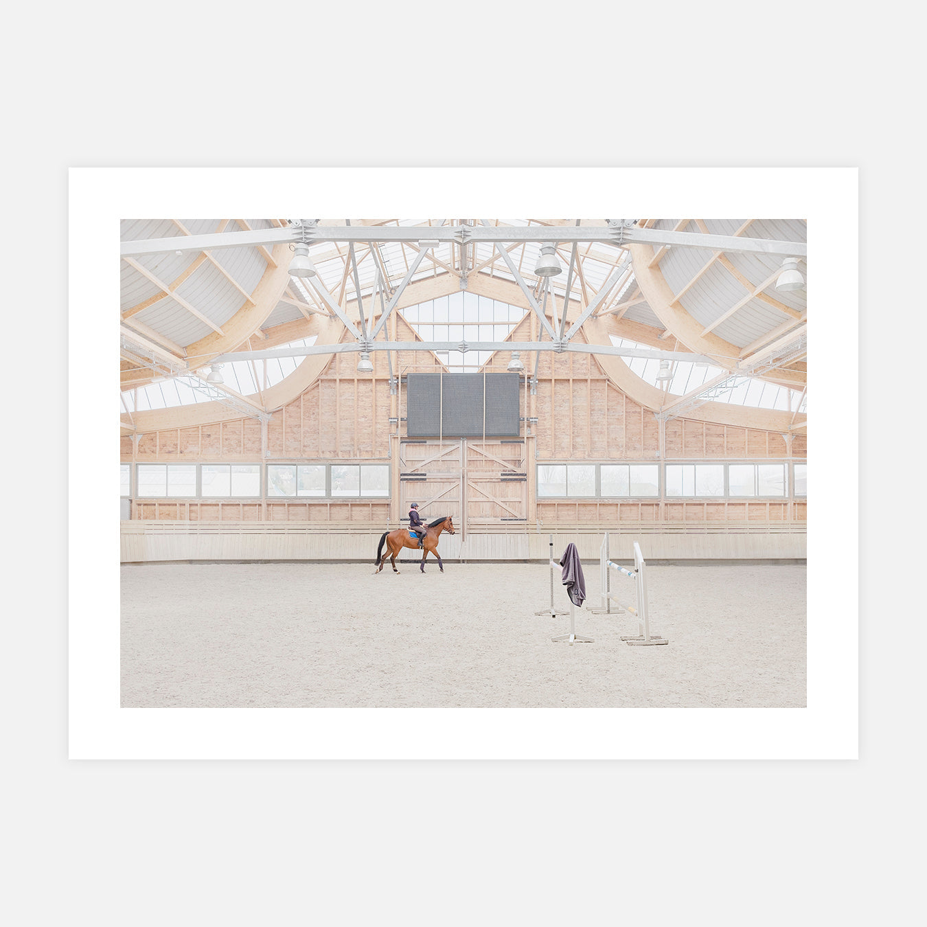 photographie-danimaux-cheval-centre-equestre-architecture